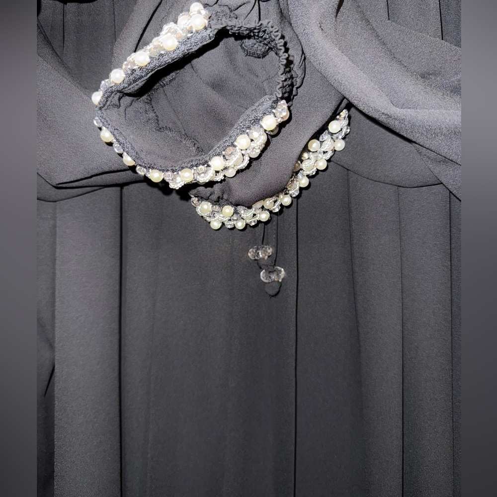 New Directions Formal Blouse With Embellished Cuffs, Size XL - Picture 4 of 6